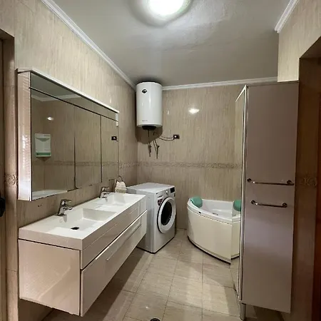 Airbnb Apartment Tirana